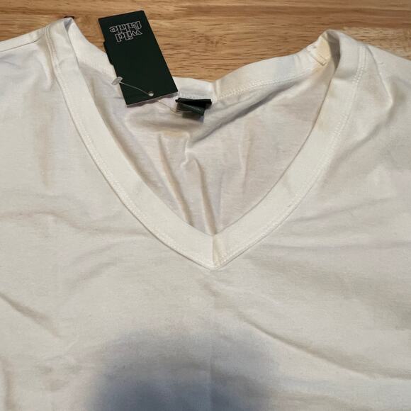 Wild Fable Women's Off-White Short Sleeve Cropped T-Shirt - Size Large - NWT - Picture 3 of 8